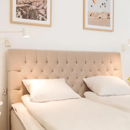 Kollataja Spacious Modern - By Upstairs *