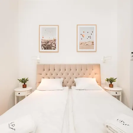 Kollataja Spacious Modern - By Upstairs * 克拉科夫