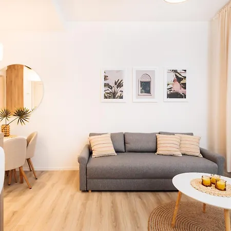 Kollataja Spacious Modern - By Upstairs