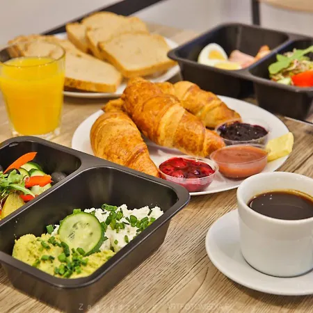 Kollataja Spacious Modern - By Upstairs *