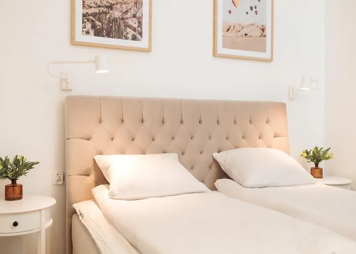 Kollataja Spacious Modern - By Upstairs *