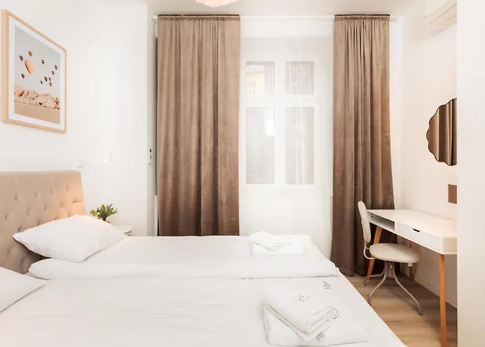 Kollataja Spacious Modern - By Upstairs