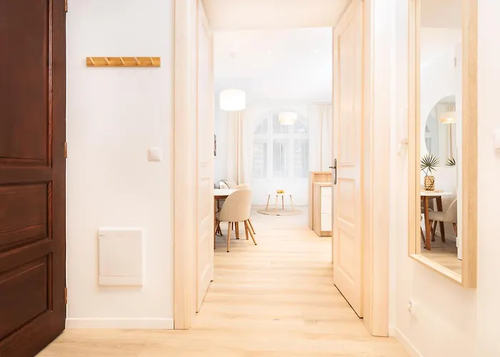 Kollataja Spacious Modern - By Upstairs Kraków