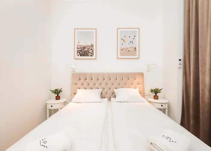 Kollataja Spacious Modern - By Upstairs * קרקוב