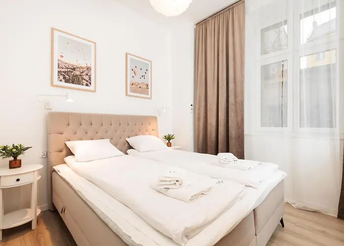 Kollataja Spacious Modern - By Upstairs דירה קרקוב