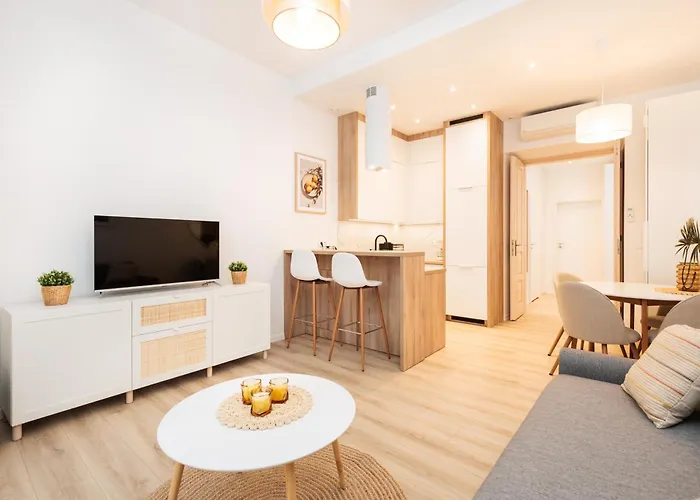 Kollataja Spacious Modern - By Upstairs קרקוב