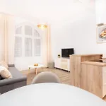 Apartament Kołłątaja Spacious Modern - By Upstairs