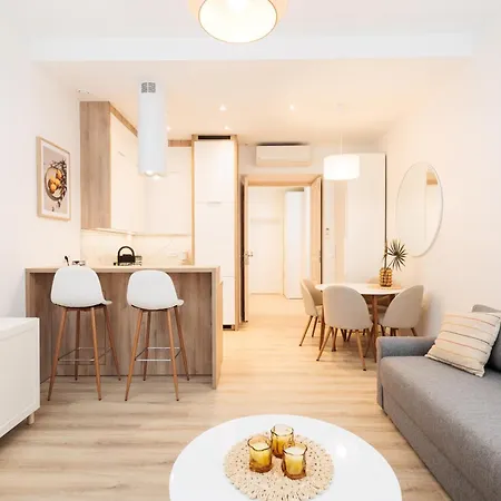 Kollataja Spacious Modern - By Upstairs